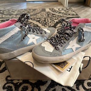 GG Ice blue midstar with pink interior.  Size 37